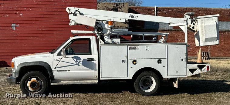 image for item OD9911 1999 Chevrolet 3500 HD bucket truck