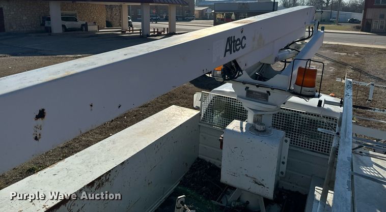 image for item OD9911 1999 Chevrolet 3500 HD bucket truck