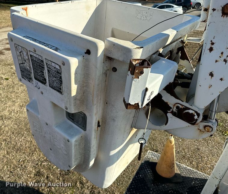 image for item OD9911 1999 Chevrolet 3500 HD bucket truck