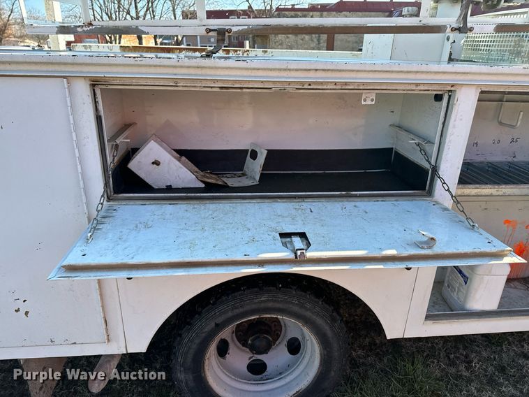 image for item OD9911 1999 Chevrolet 3500 HD bucket truck