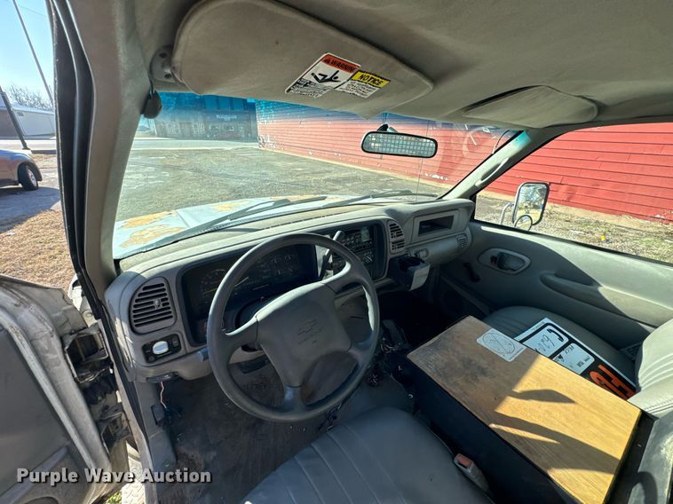 image for item OD9911 1999 Chevrolet 3500 HD bucket truck