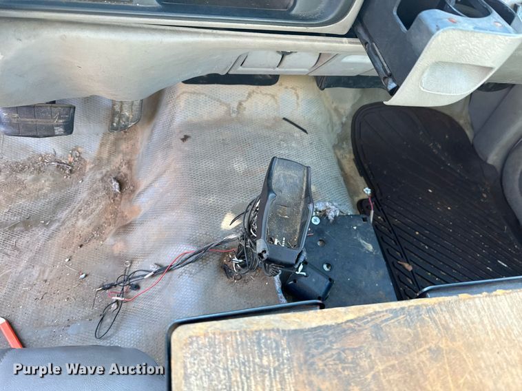 image for item OD9911 1999 Chevrolet 3500 HD bucket truck