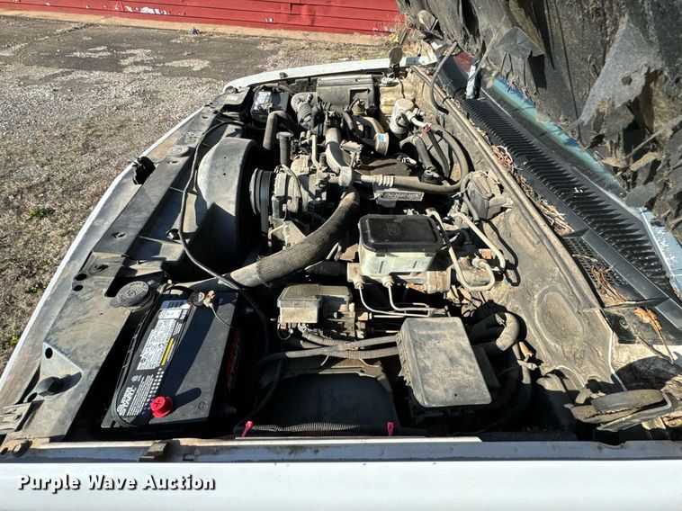 image for item OD9911 1999 Chevrolet 3500 HD bucket truck