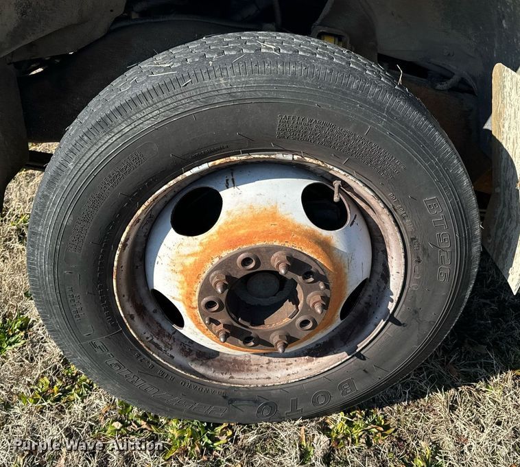 image for item OD9911 1999 Chevrolet 3500 HD bucket truck