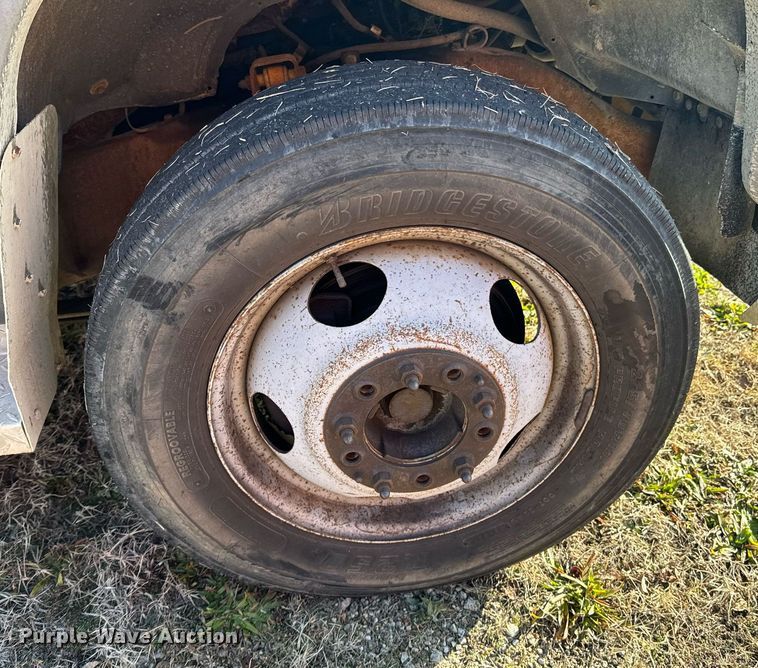 image for item OD9911 1999 Chevrolet 3500 HD bucket truck