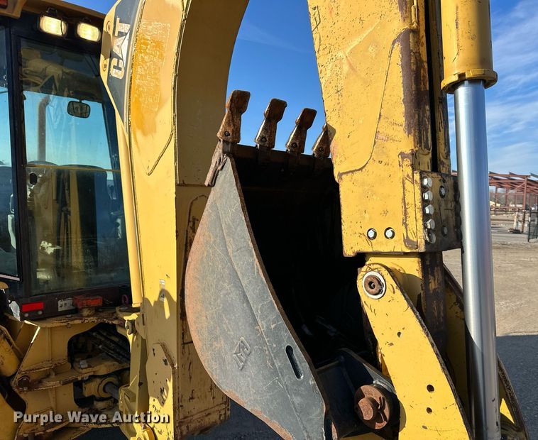 image for item OF9220 2002 Caterpillar 430D  backhoe