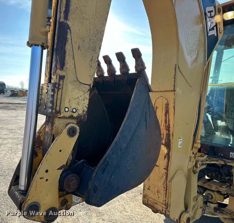 image for item OF9220 2002 Caterpillar 430D  backhoe