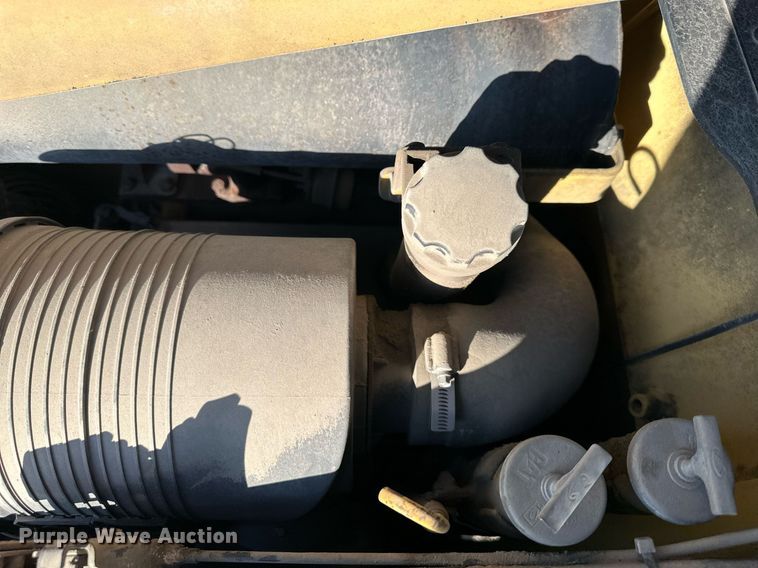 image for item OF9220 2002 Caterpillar 430D  backhoe