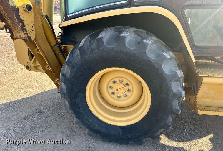 image for item OF9220 2002 Caterpillar 430D  backhoe