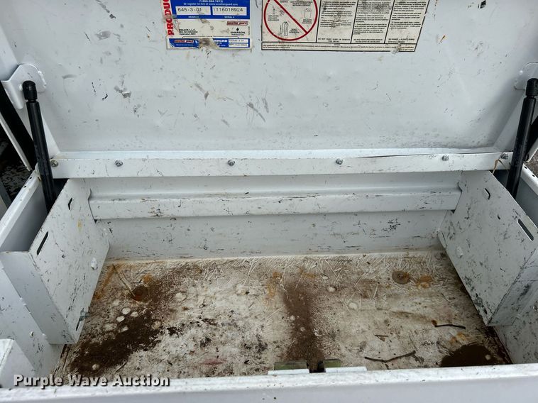 image for item OM9245 2011 Ford F750 Super Duty  bucket truck