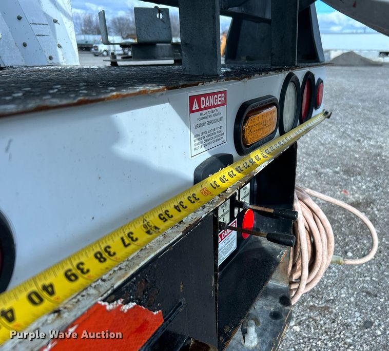 image for item OM9245 2011 Ford F750 Super Duty  bucket truck