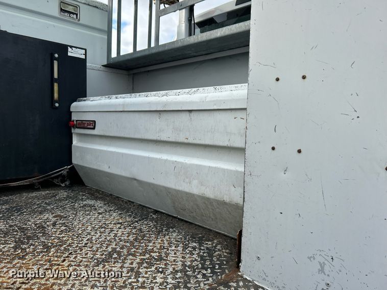 image for item OM9245 2011 Ford F750 Super Duty  bucket truck