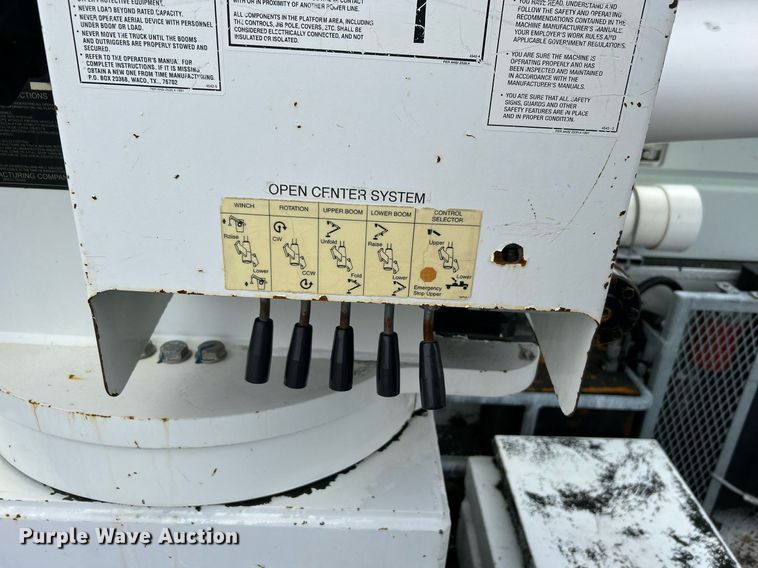 image for item OM9245 2011 Ford F750 Super Duty  bucket truck