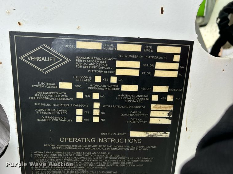 image for item OM9245 2011 Ford F750 Super Duty  bucket truck