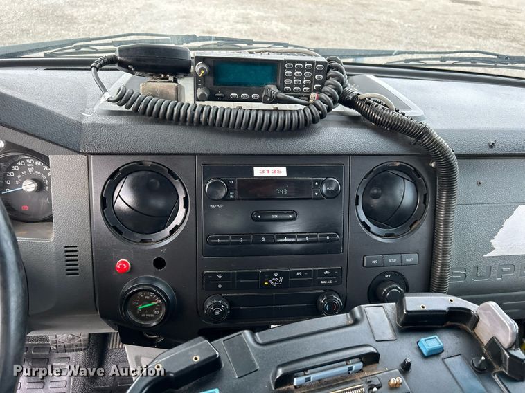 image for item OM9245 2011 Ford F750 Super Duty  bucket truck