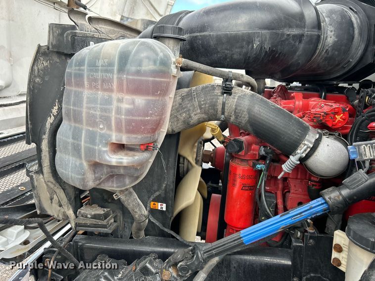 image for item OM9245 2011 Ford F750 Super Duty  bucket truck