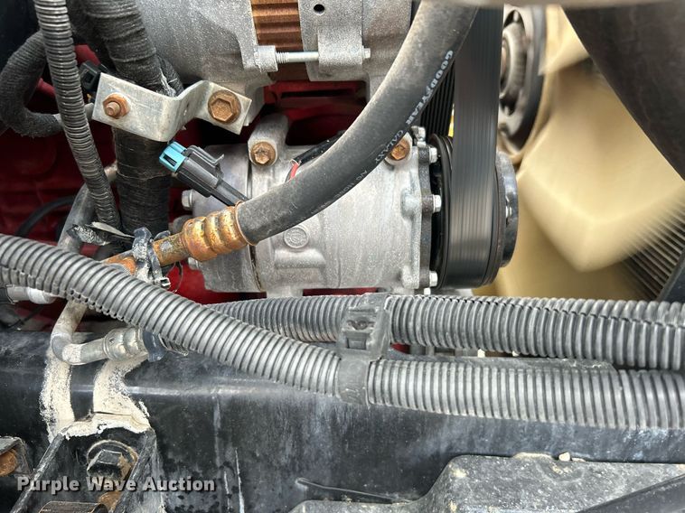 image for item OM9245 2011 Ford F750 Super Duty  bucket truck