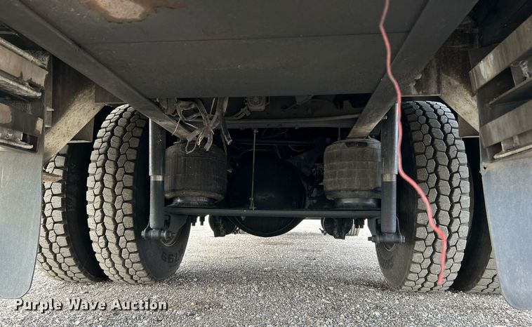 image for item OM9245 2011 Ford F750 Super Duty  bucket truck