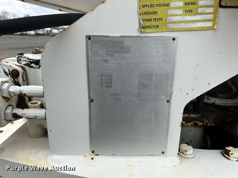 image for item OM9247 1997 Ford F800 bucket truck