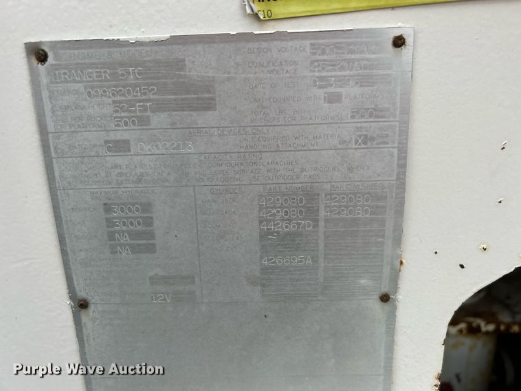 image for item OM9247 1997 Ford F800 bucket truck