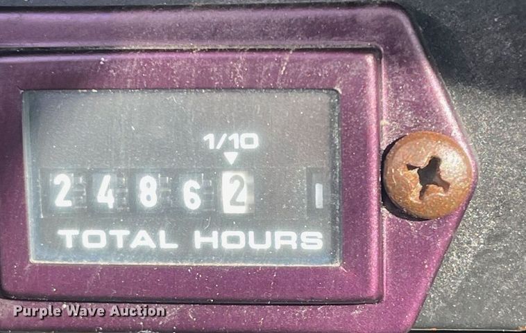 image for item OM9247 1997 Ford F800 bucket truck