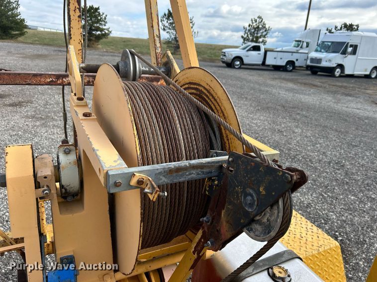 image for item OM9249 S & R Under Dawg DDB70  cable puller