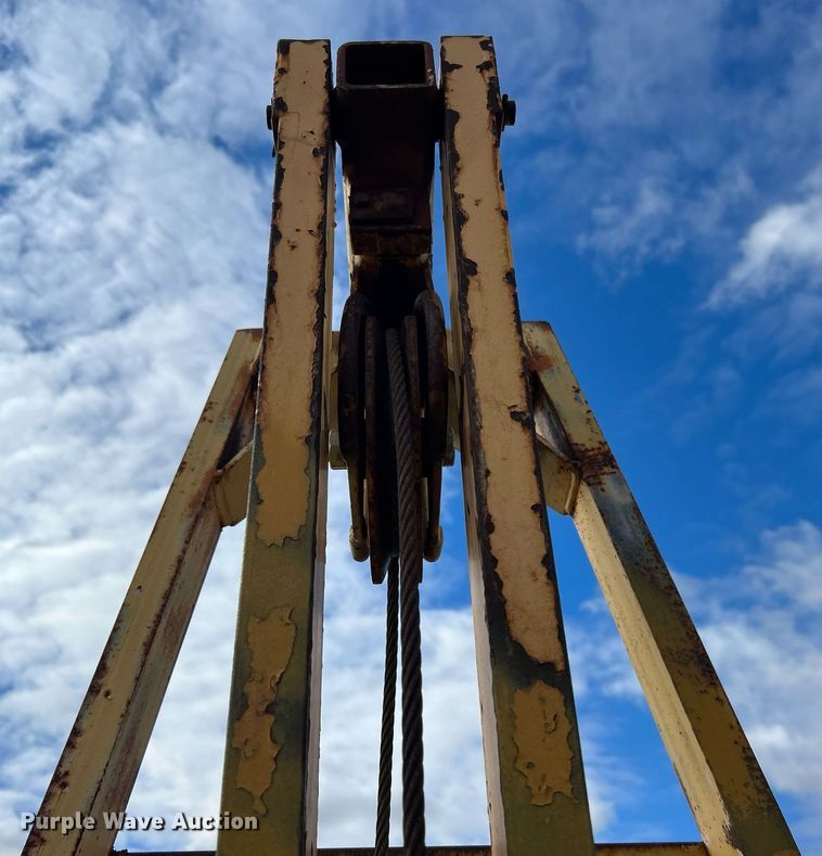 image for item OM9249 S & R Under Dawg DDB70  cable puller