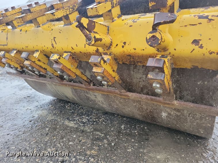 image for item DL7820 2008 Caterpillar CS423E single drum vibratory roller