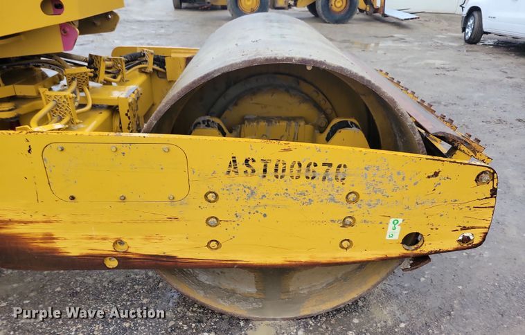 image for item DL7820 2008 Caterpillar CS423E single drum vibratory roller