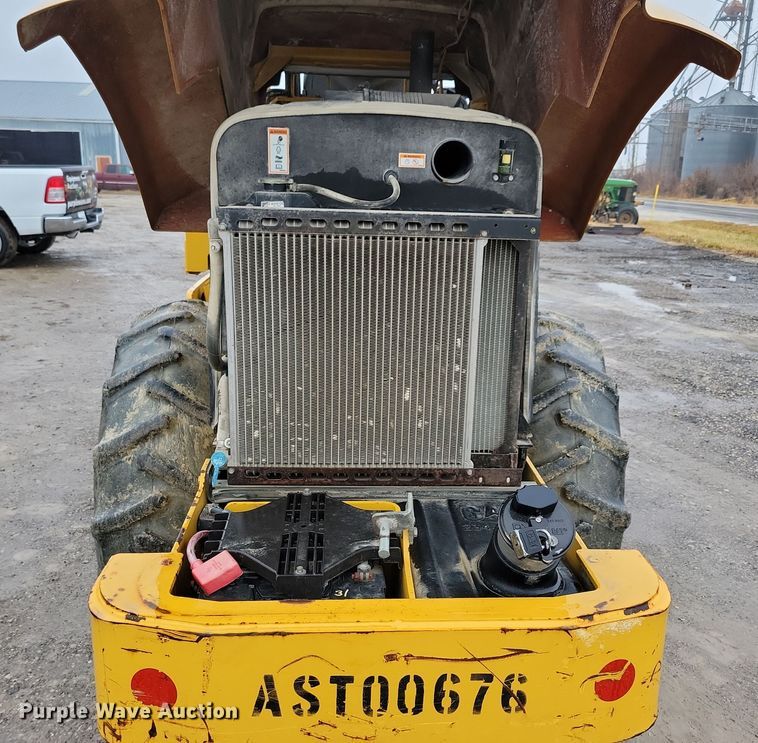 image for item DL7820 2008 Caterpillar CS423E single drum vibratory roller