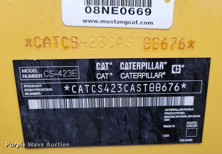 image for item DL7820 2008 Caterpillar CS423E single drum vibratory roller
