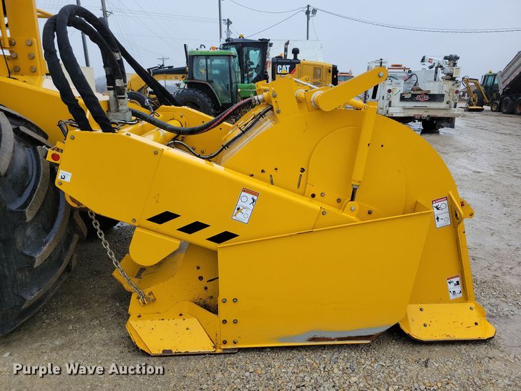 image for item DL7821 2019 Weiler S200 soil stabilizer / reclaimer