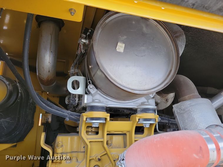 image for item DL7821 2019 Weiler S200 soil stabilizer / reclaimer