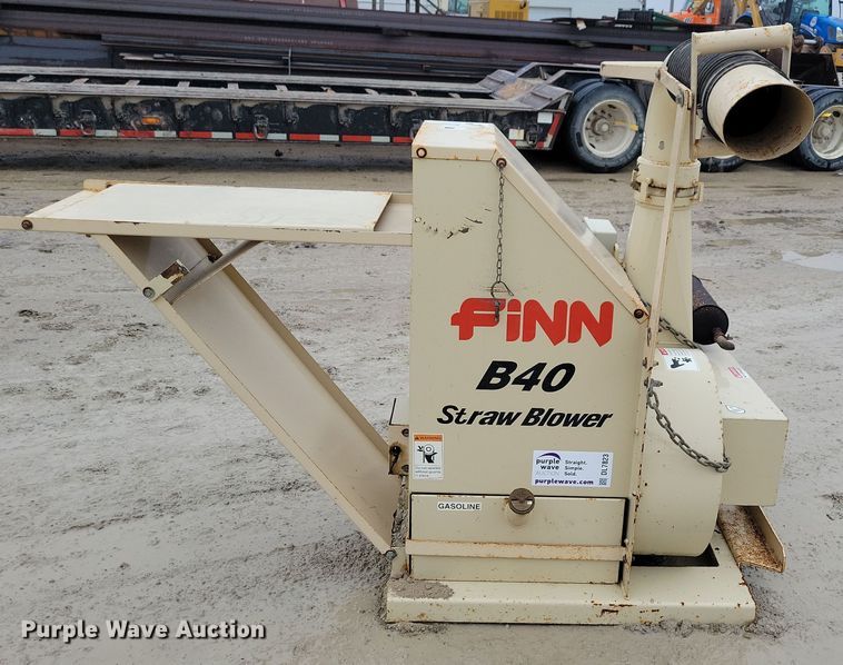 image for item DL7823 Finn B40 straw blower