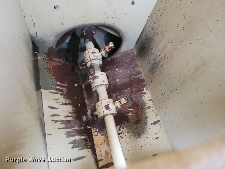 image for item DL7823 Finn B40 straw blower