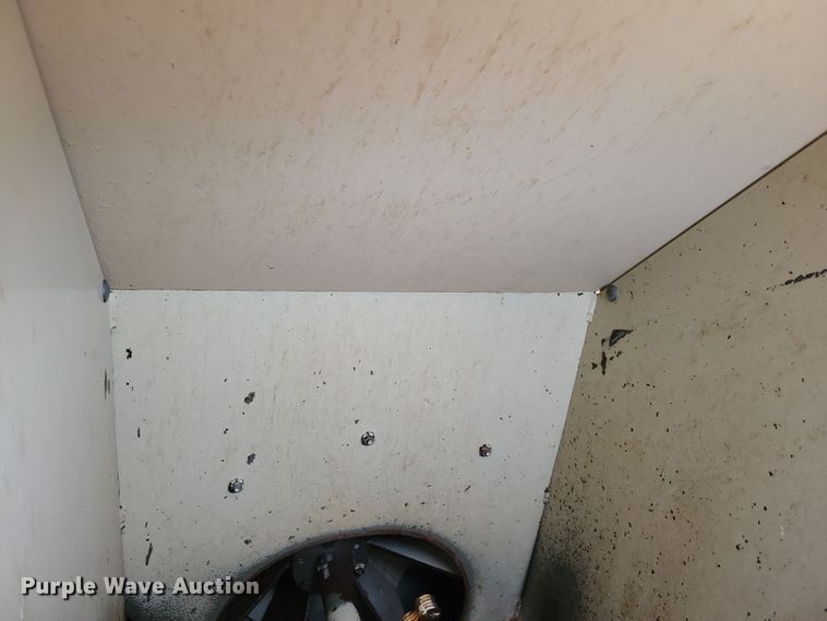 image for item DL7823 Finn B40 straw blower