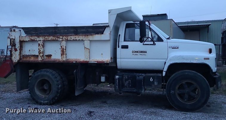 image for item DN8297 1991 Chevrolet Kodiak C5500 dump truck