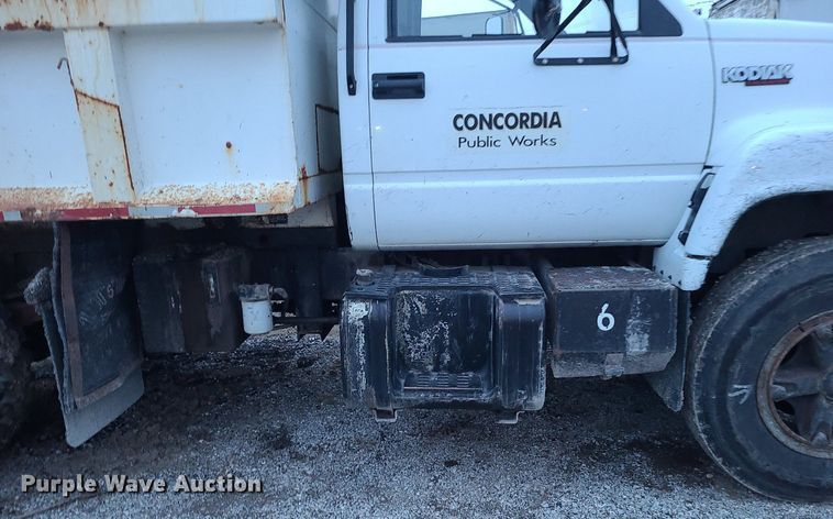 image for item DN8297 1991 Chevrolet Kodiak C5500 dump truck