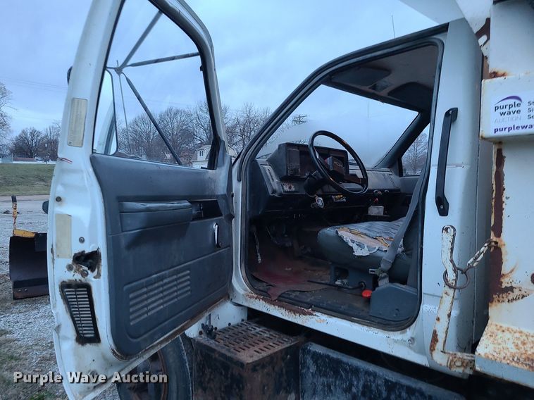 image for item DN8297 1991 Chevrolet Kodiak C5500 dump truck