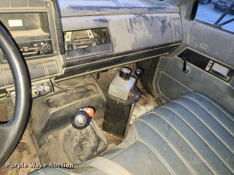 image for item DN8297 1991 Chevrolet Kodiak C5500 dump truck