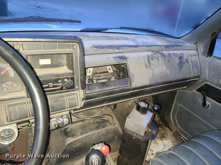 image for item DN8297 1991 Chevrolet Kodiak C5500 dump truck