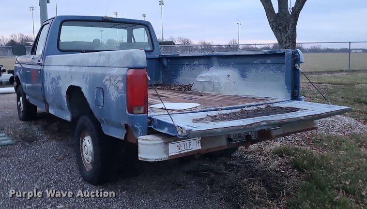 image for item DN8299 1991 Ford F150 pickup truck