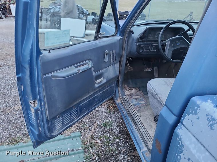 image for item DN8299 1991 Ford F150 pickup truck
