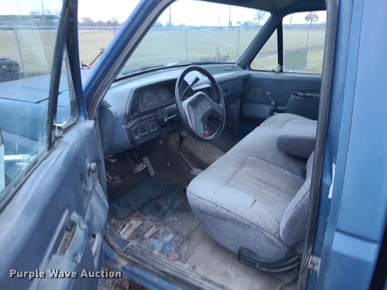 image for item DN8299 1991 Ford F150 pickup truck