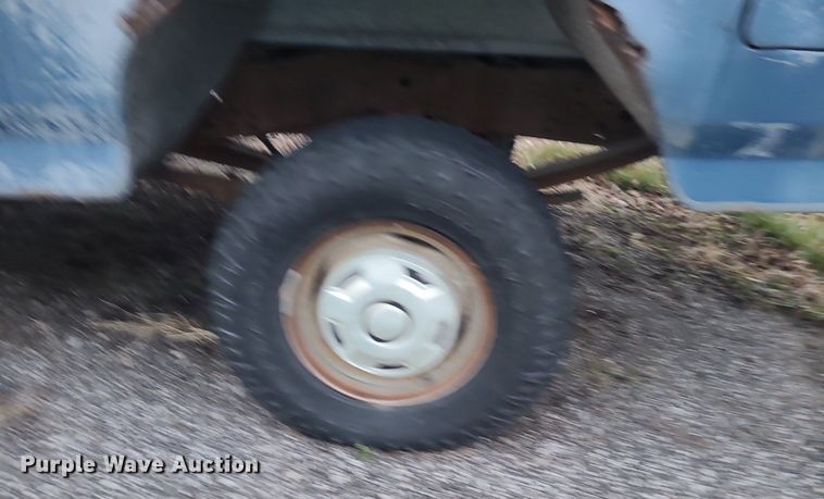 image for item DN8299 1991 Ford F150 pickup truck