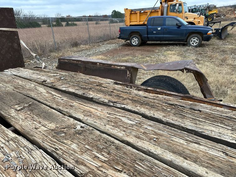 image for item DO5170 1985 Trail King TK18U-2000 equipment trailer