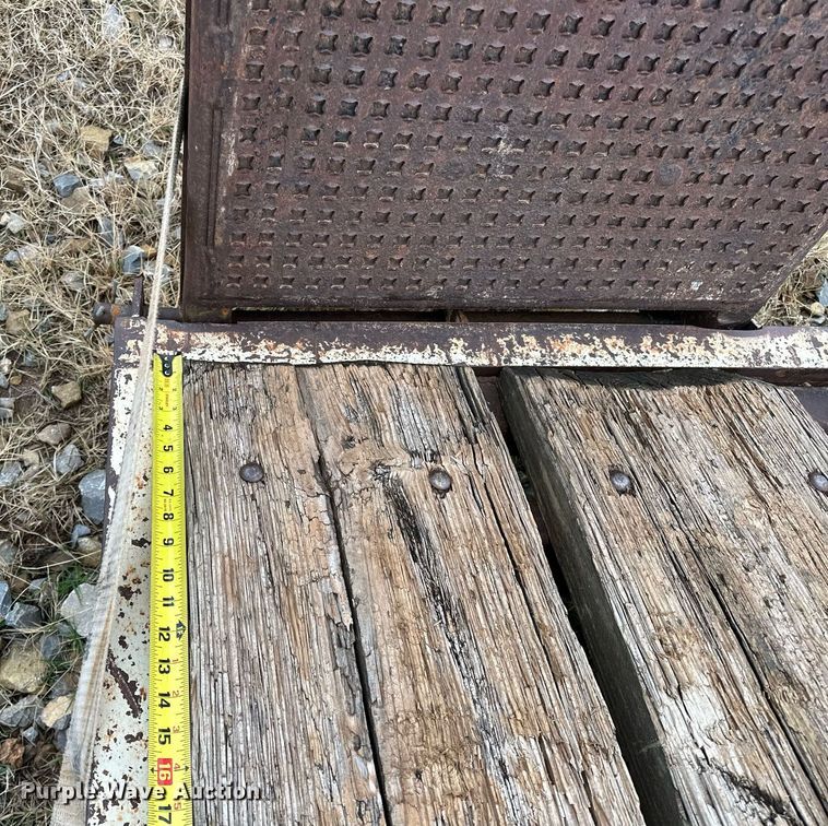 image for item DO5170 1985 Trail King TK18U-2000 equipment trailer