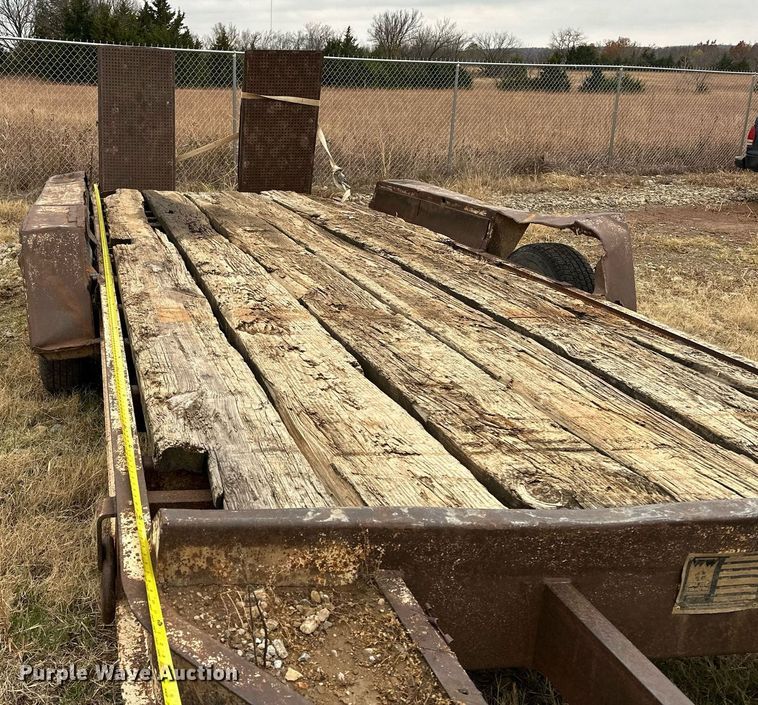 image for item DO5170 1985 Trail King TK18U-2000 equipment trailer