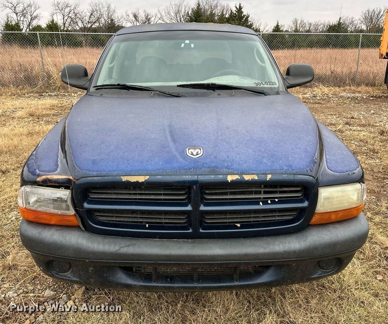 image for item DP3269 2001 Dodge Dakota Quad Cab pickup truck