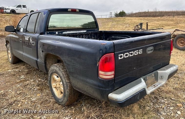 image for item DP3269 2001 Dodge Dakota Quad Cab pickup truck